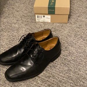 Clarks dress shoes men’s size 9